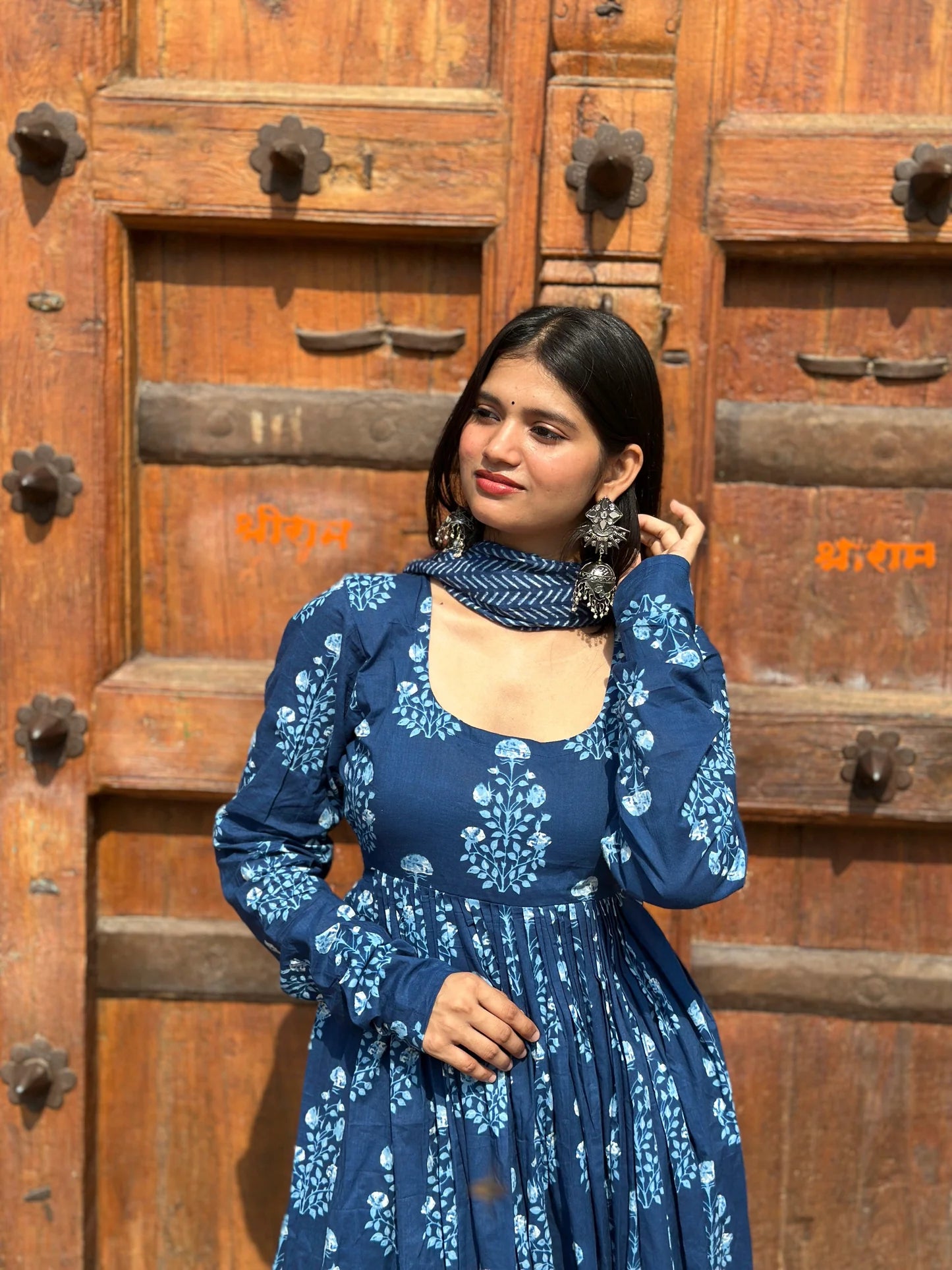 Stylish Extra Ghera Tashi Set for Festivals and Special Occasions