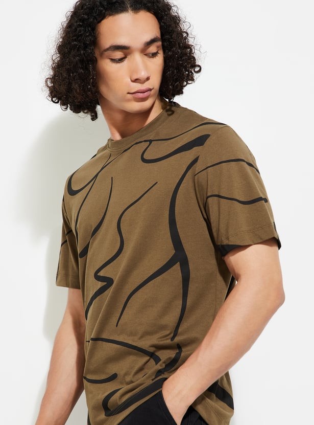 Everyday Men’s Slim Fit Printed T-shirt with Fashion Forward Look and Comfortable Fit