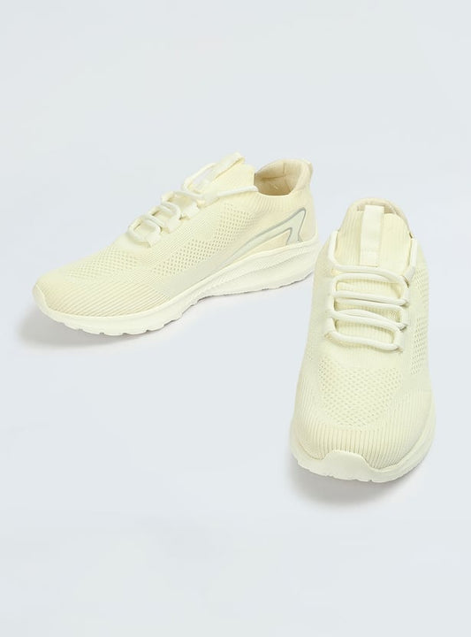 Modern Knit Athletic Shoes for Men with Lightweight Comfort