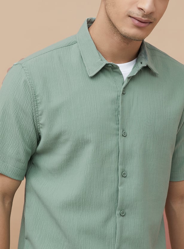 Smart Men’s Textured Regular Fit Shirt – Comfortable and Versatile Outfit for Travel, Daily Comfort, and Social Occasions