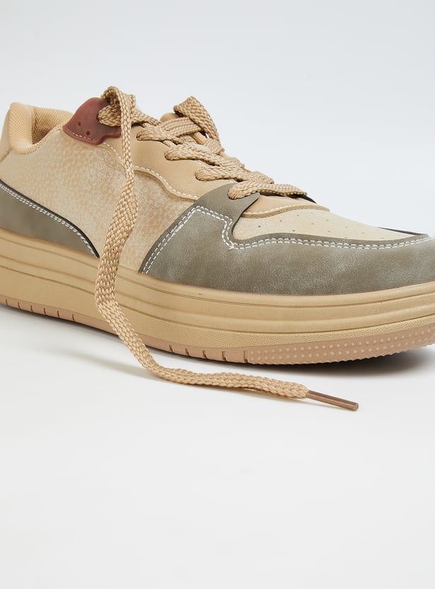 Comfortable Colorblocked Sneakers for Men with Lightweight Build and Cushioned Insole