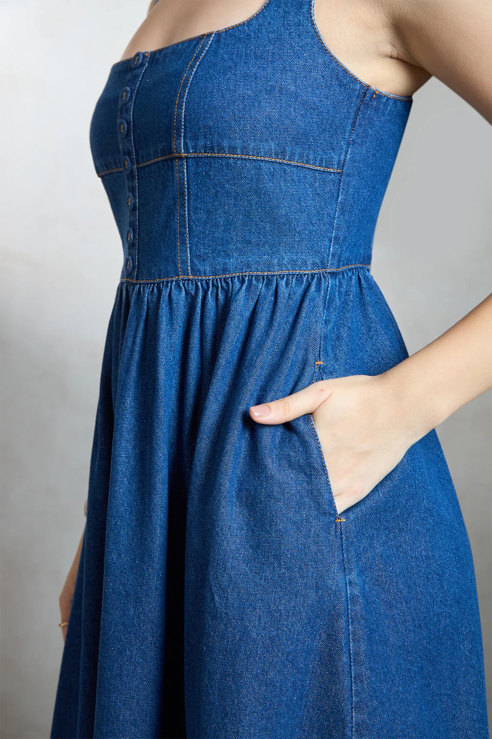 Fashionable Women’s Denim Midi Dress with Flared Skirt Design