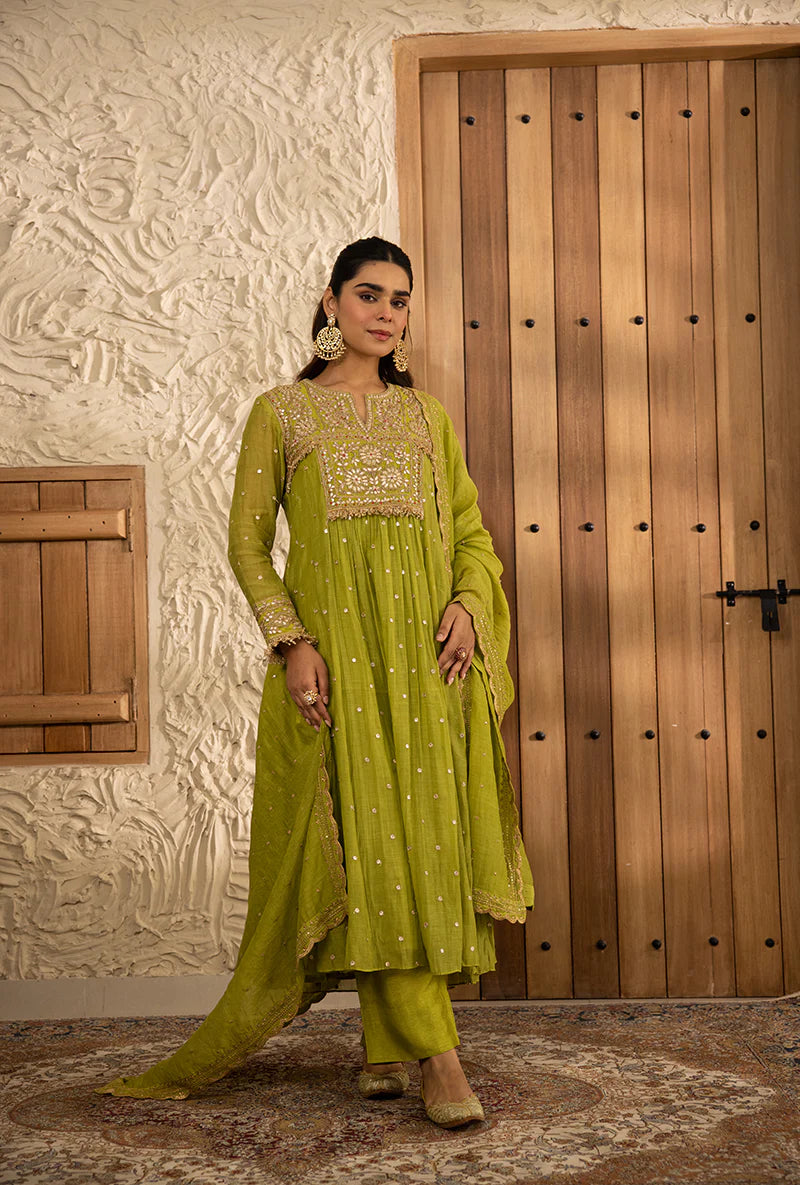 Graceful Green Anarkali Kurta Set with Masakali Style and Gota Embroidery