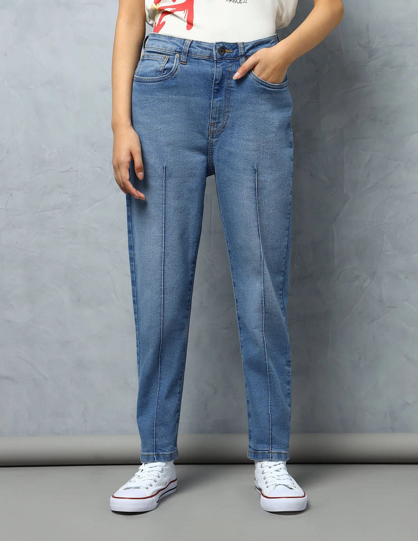 Women’s Relaxed High Rise Mom Fit Jeans with Modern Straight Leg Look