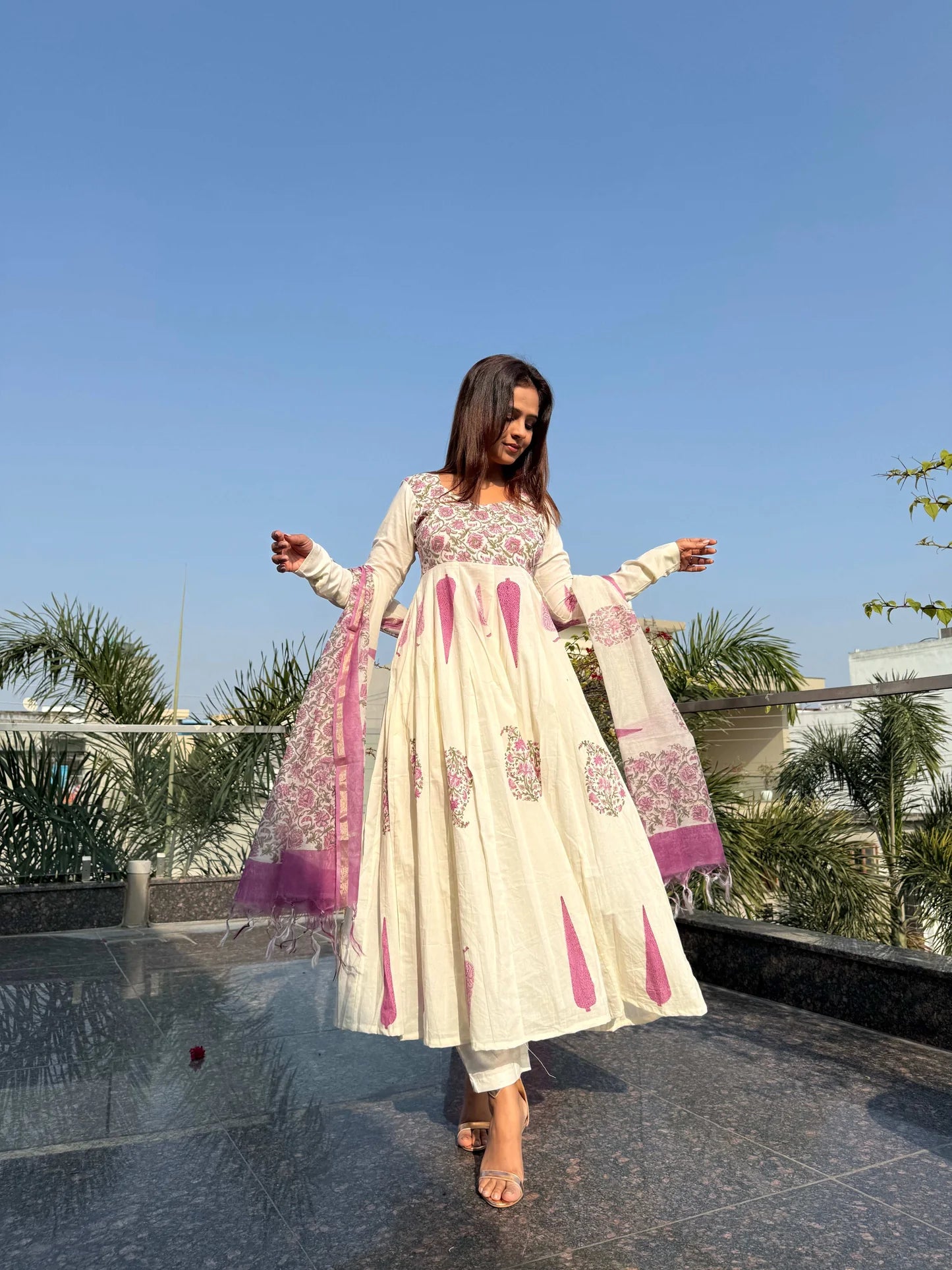 Comfortable Adeeba Ensemble for Women for Weddings and Gatherings