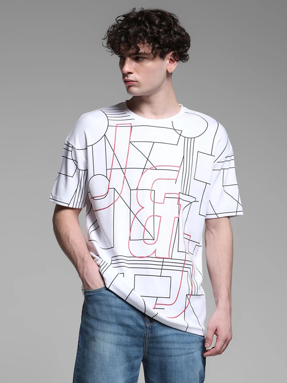 Everyday White Oversized T-shirt with High-Quality Printed Graphics and Comfortable Fit
