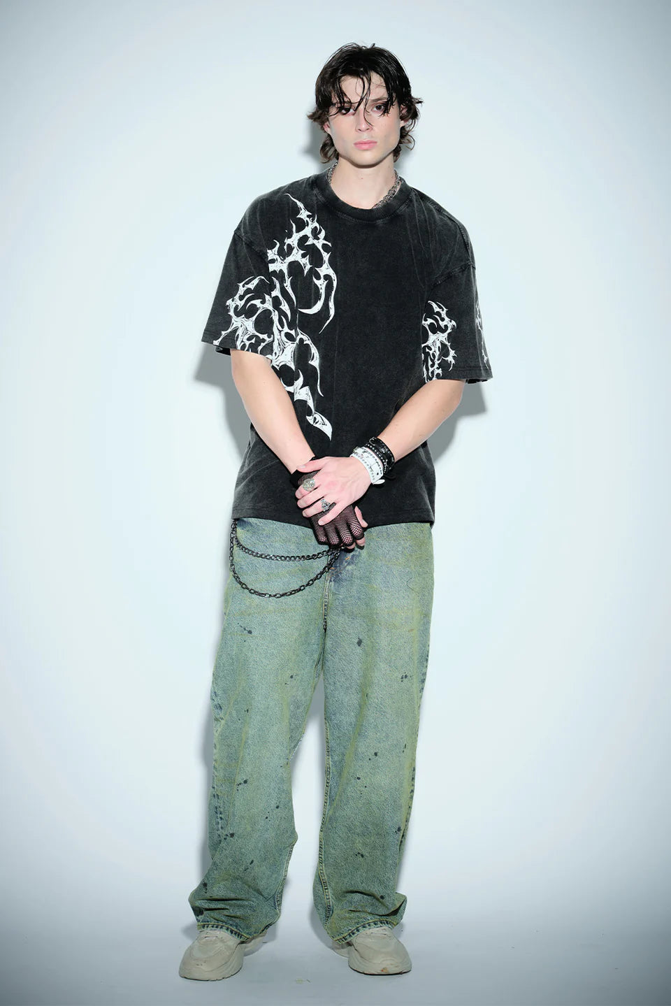 Versatile Oversized T-shirt for Men with Relaxed Fit Suitable for Casual, Travel, and Everyday Style