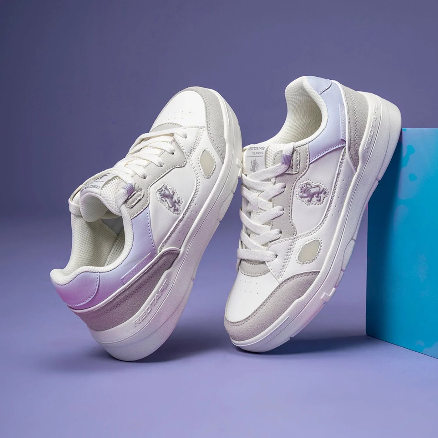 Fashion Casual Sneaker Shoes for Women with Soft Padding and Durable Support