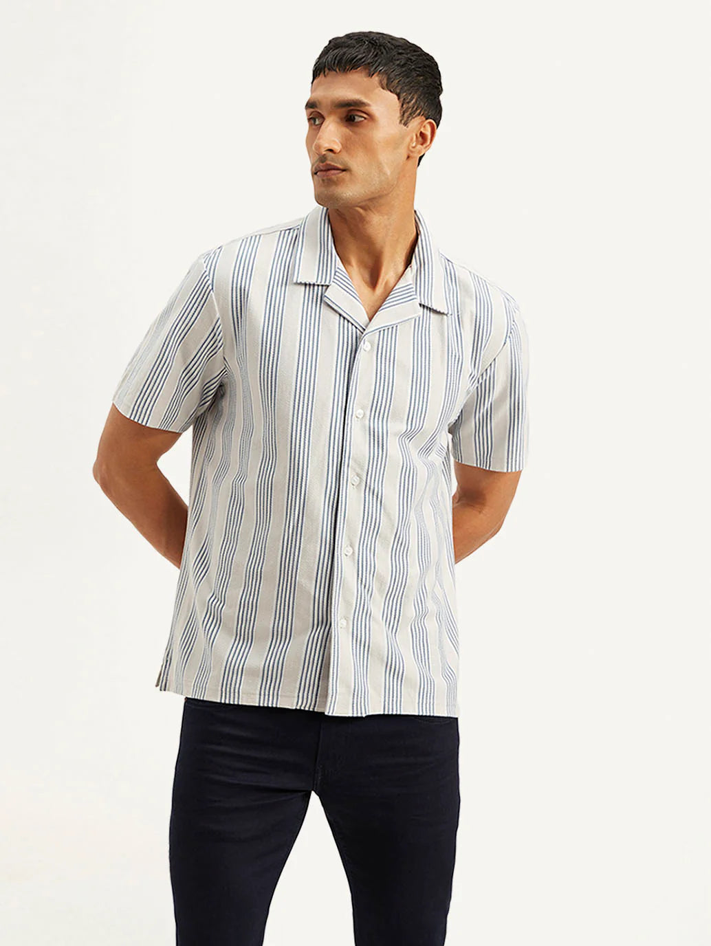 Trendy Men’s Striped Resort Collar Camp Shirt – Lightweight Relaxed Fit Casual Shirt for Travel, Parties, and Daily Comfort