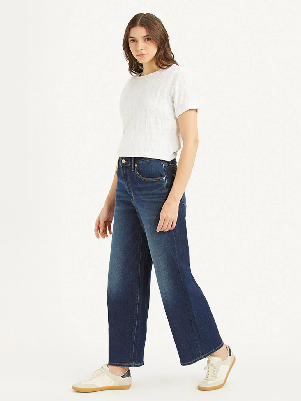 Women Blue Wide Leg Fit High Rise Mile High Jeans Perfect for Casual and Stylish Outfits