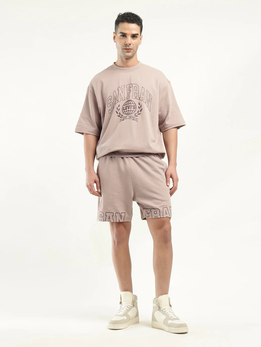 Exclusive Men’s Graphic Print Loose Fit T-shirt with Soft Fabric and Relaxed Comfort