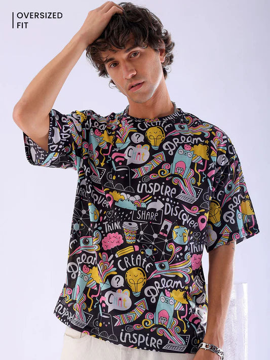 Bold Men’s Oversized T-shirt in Black with Abstract Print and Fashion Forward Look