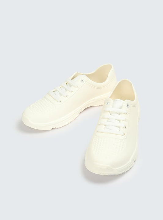 Comfortable Men’s Wash and Wear Sneakers for Walking, Outings, and Leisure