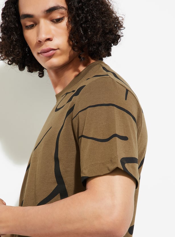 Everyday Men’s Slim Fit Printed T-shirt with Fashion Forward Look and Comfortable Fit