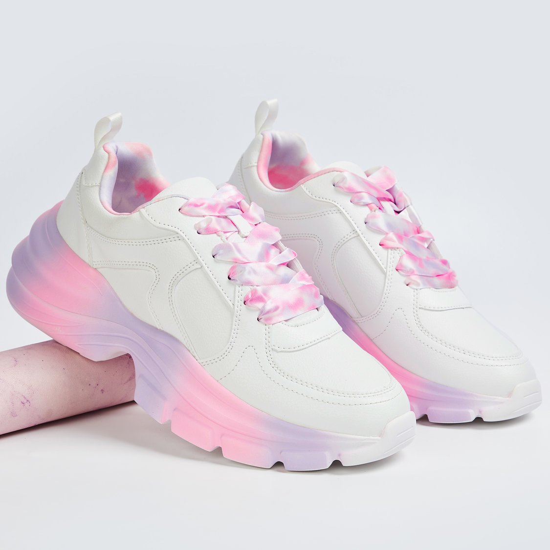 Colourblocked Sneakers Lightweight for Women Fashion and Comfort