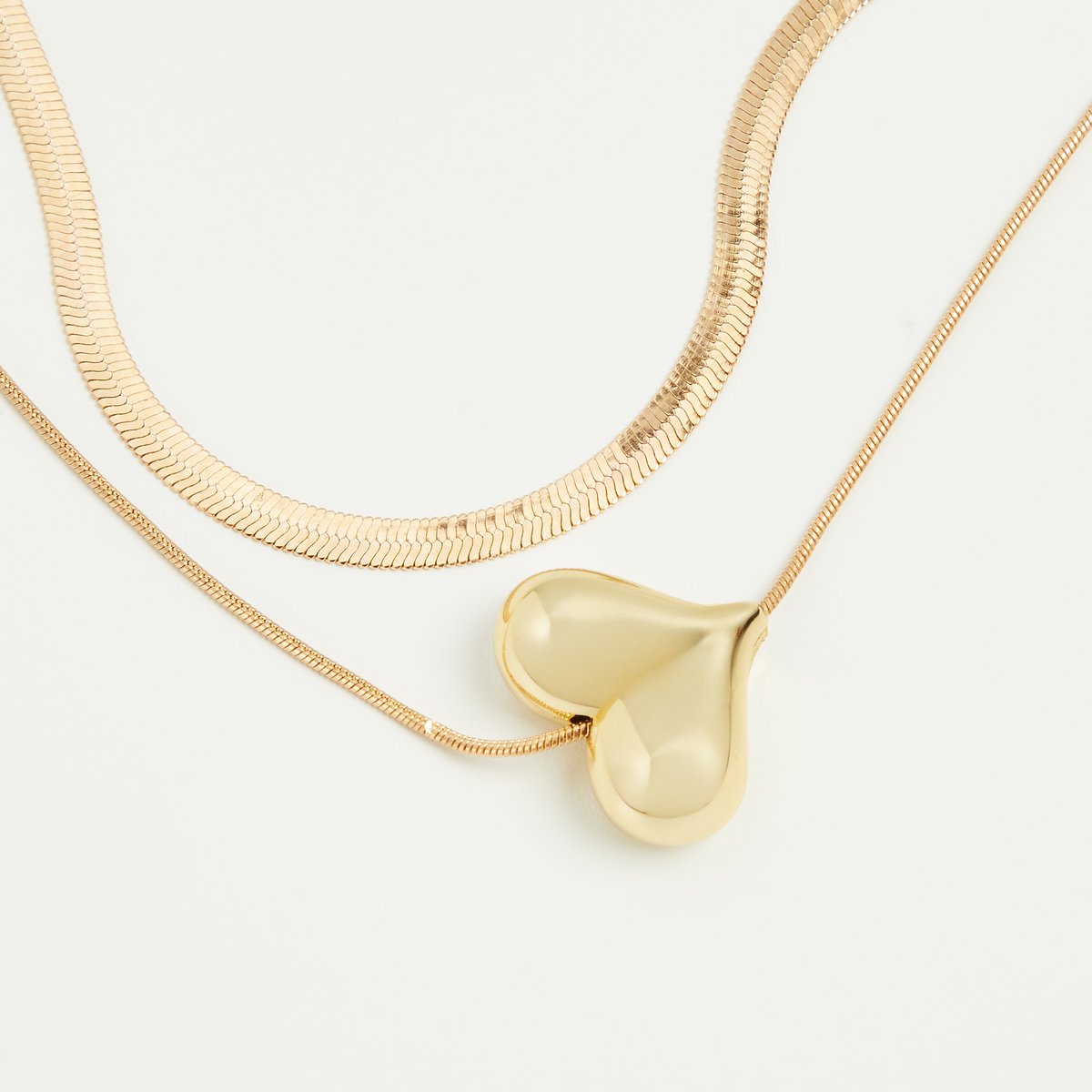 Festive Hair Bun Accessory in Gold Tone with Elegant Pearl Embellishments