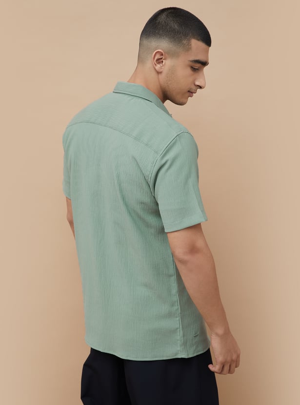 Smart Men’s Textured Regular Fit Shirt – Comfortable and Versatile Outfit for Travel, Daily Comfort, and Social Occasions