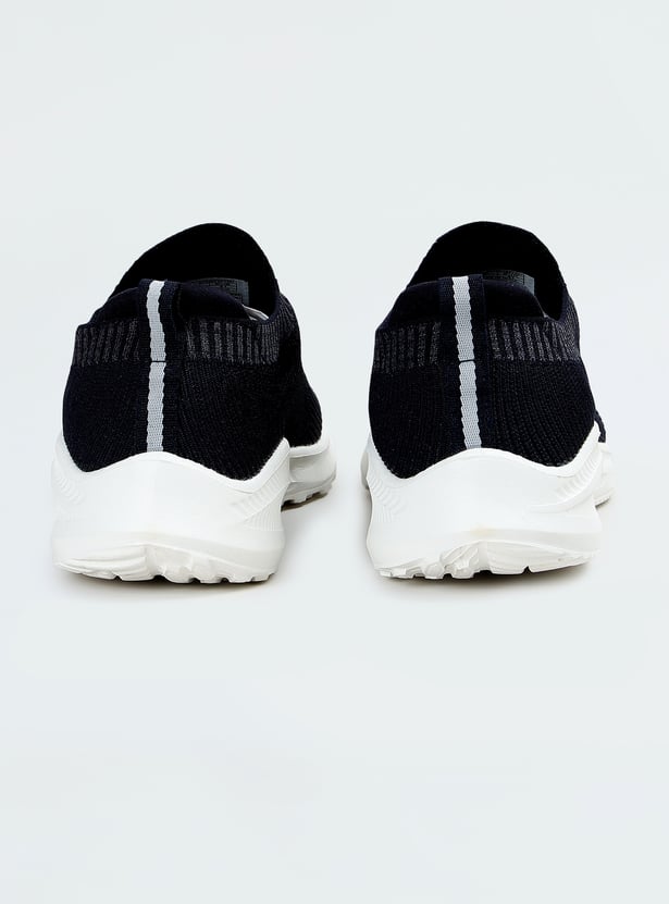 Modern Mesh Slip-On Athleisure Shoes for Men with Flexible and Slip-Resistant Sole