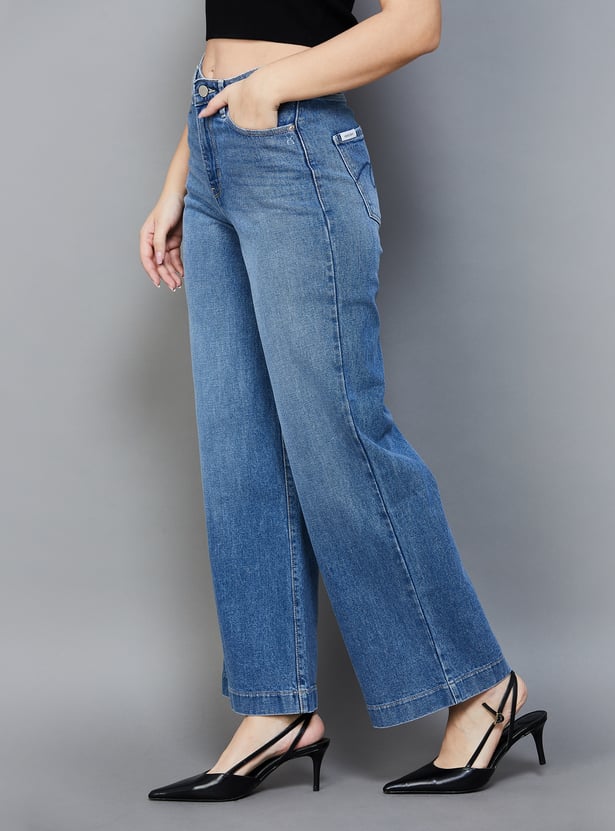 Women's Washed Wide Leg Jeans Relaxed Fit Casual Denim with Soft Faded Finish for Everyday Wear
