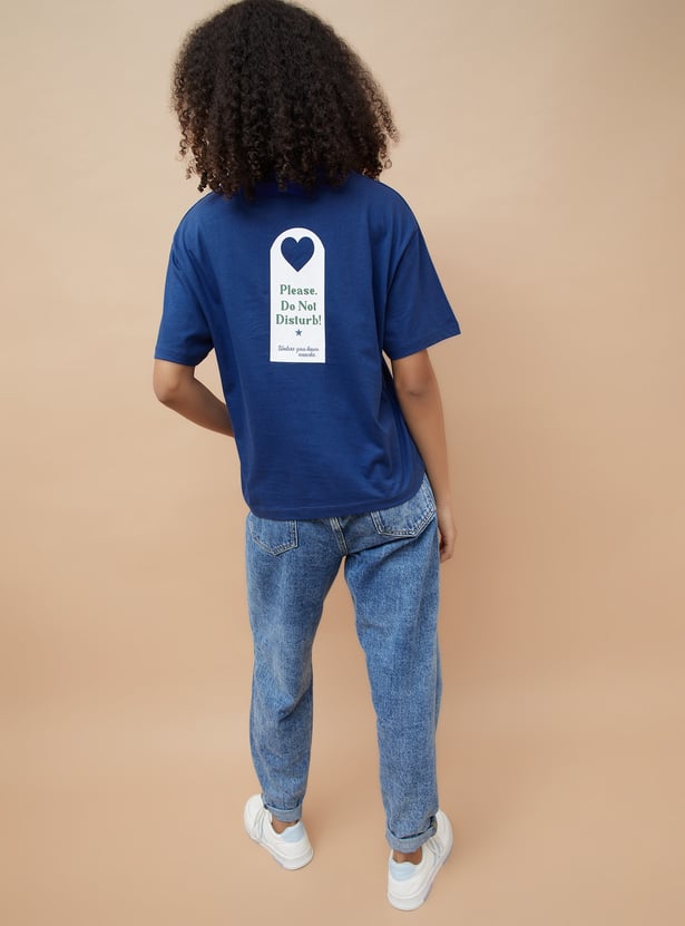 Fashionable Back Graphic Print Drop Shoulder T-shirt for Men for Parties and Casual Looks