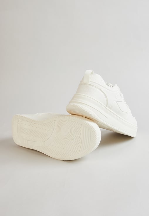 Lightweight Perforation Sneakers for Women Fashionable and Comfortable