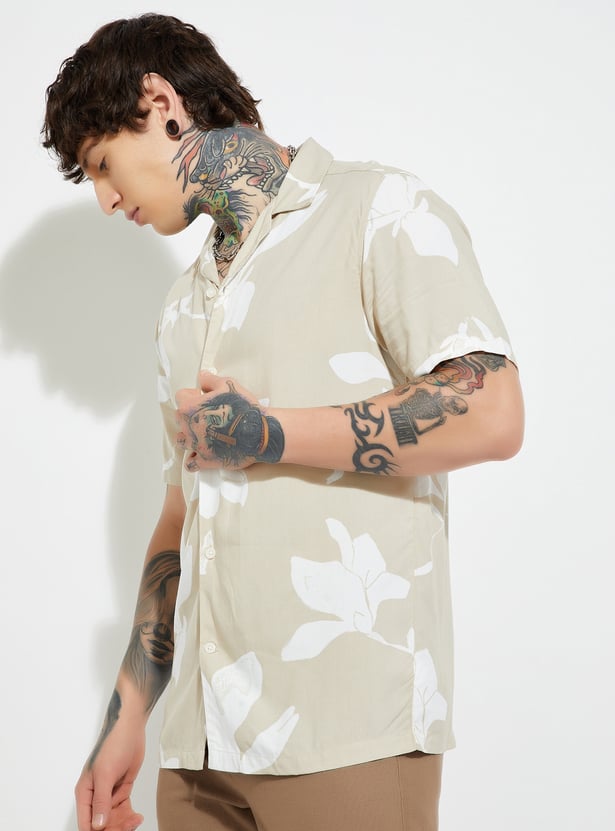 Fashionable Men’s Regular Fit Floral Print Shirt – Lightweight Casual Wear for Summer, Vacations, and Daily Comfort