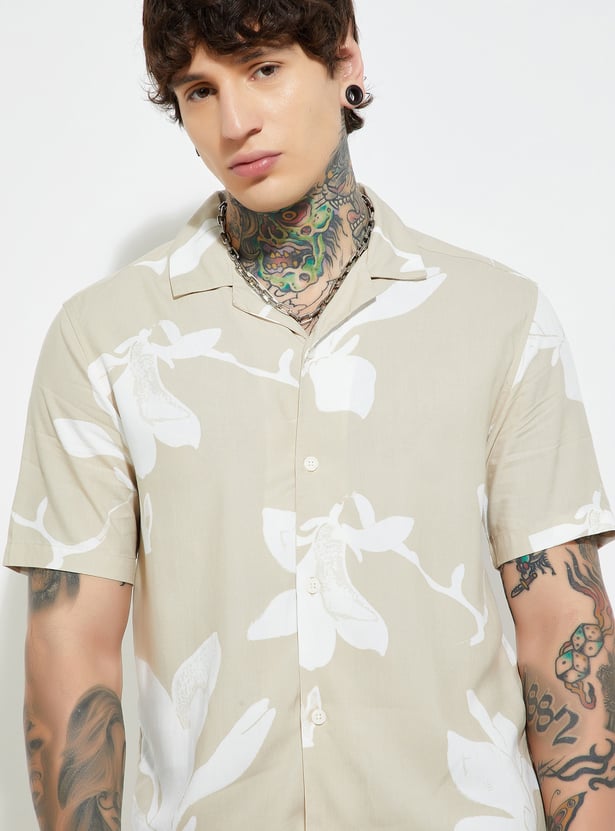Fashionable Men’s Regular Fit Floral Print Shirt – Lightweight Casual Wear for Summer, Vacations, and Daily Comfort