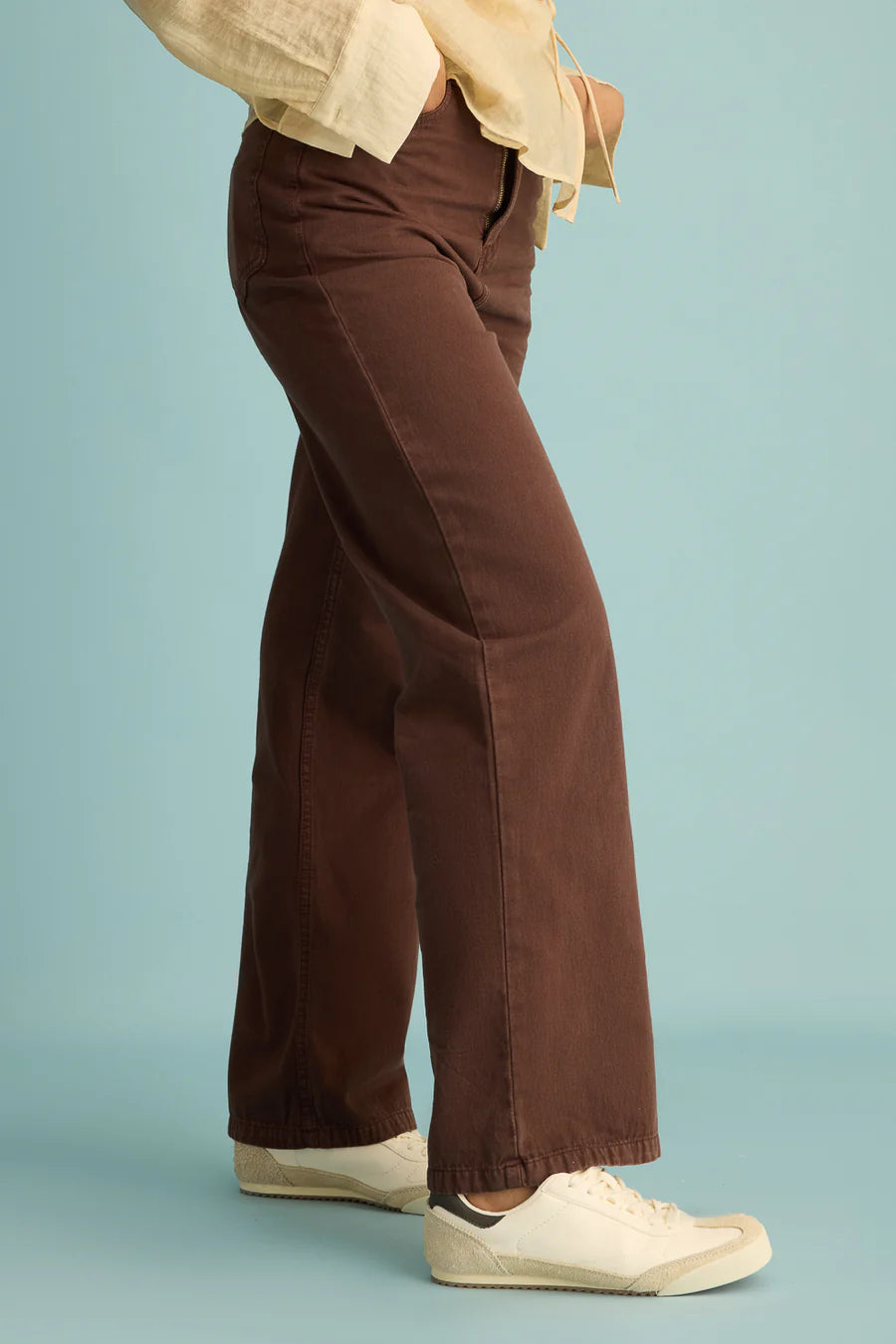 Casual Chic Women’s Rustic Brown Mid-Rise Straight Leg Denim Pants