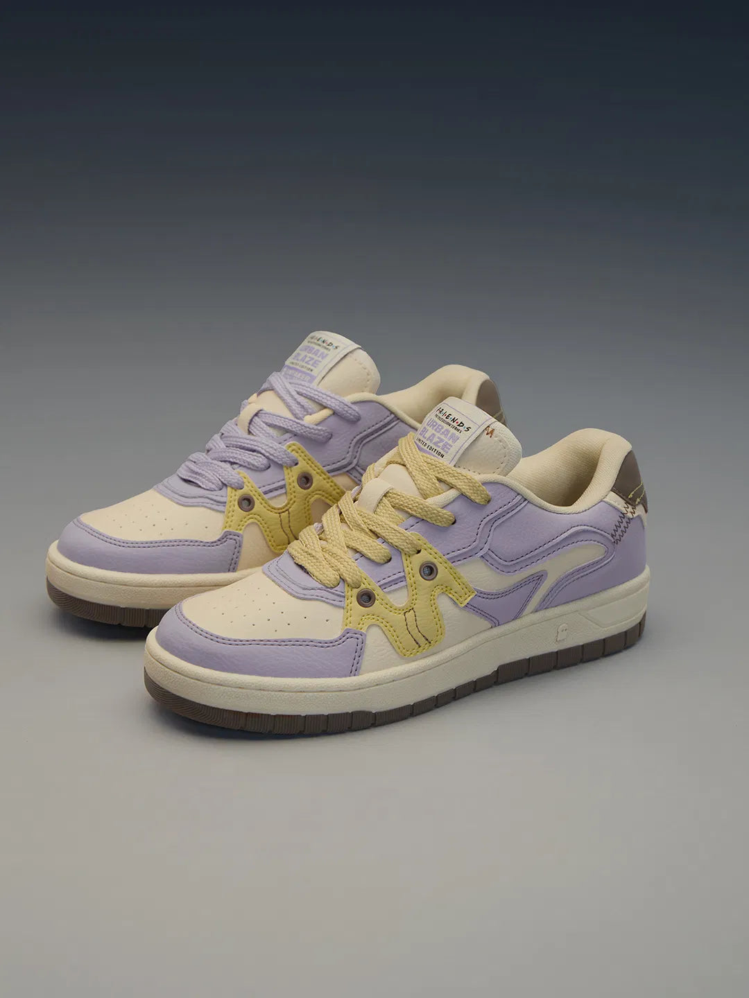 Comfort Fit Women Low Top Sneakers with Stylish Finish and Long Lasting Support