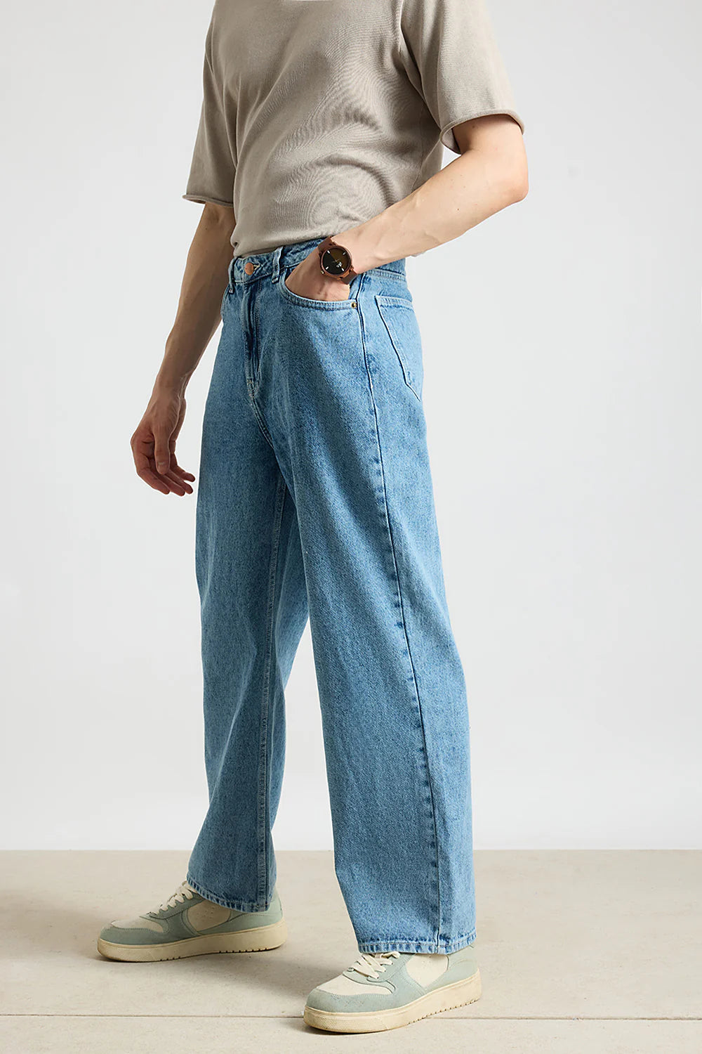 Stylish Urban Grind Men’s Baggy Fit Jeans Loose Straight Leg Denim for Streetwear