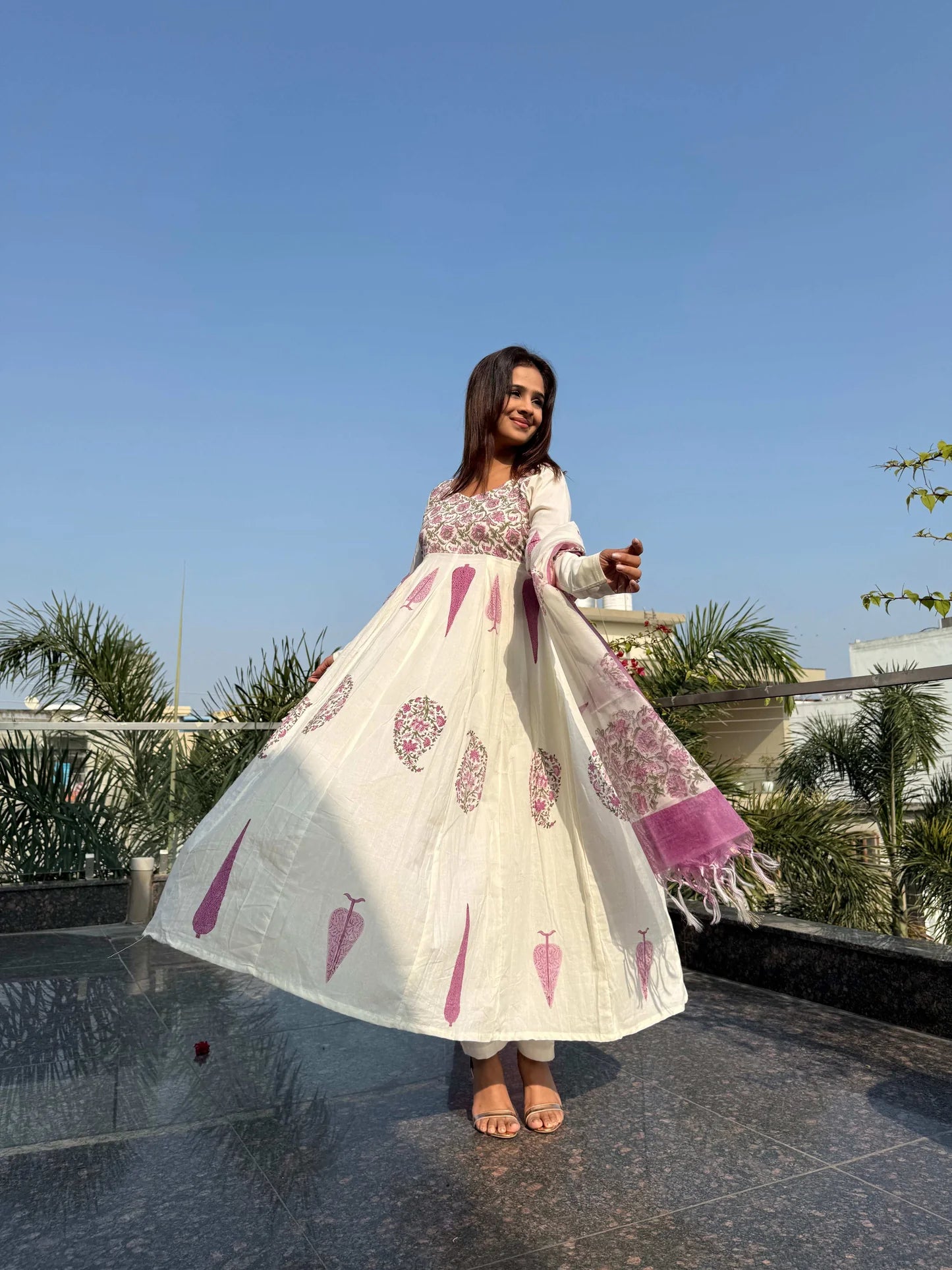 Comfortable Adeeba Ensemble for Women for Weddings and Gatherings