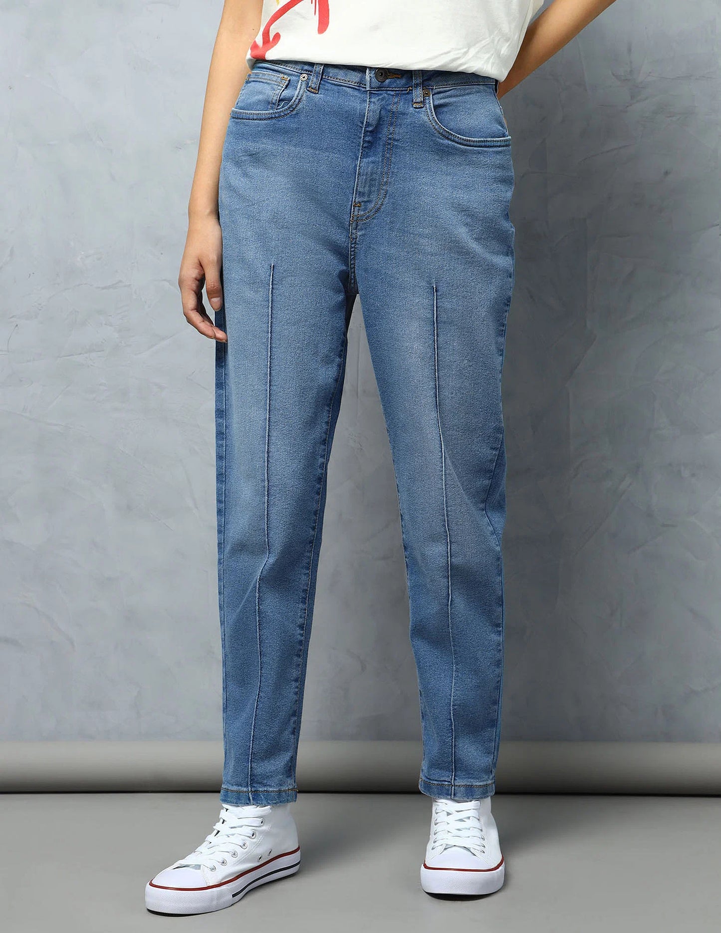 Women’s Relaxed High Rise Mom Fit Jeans with Modern Straight Leg Look