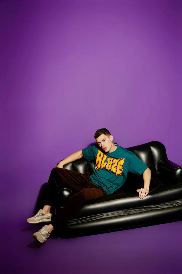 Contemporary Men’s Oversized T-shirt with Modern Style and Premium Cotton Material