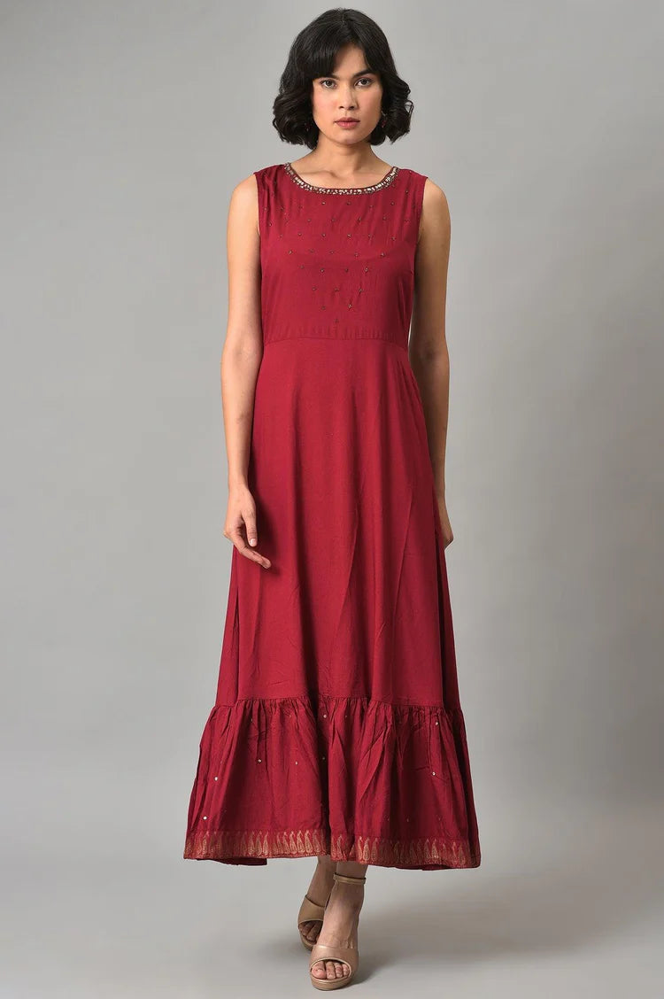 Designer-Inspired Green Mock Angrakha Style Gillet with Flowing Maroon Tiered Dress for Special Occasions