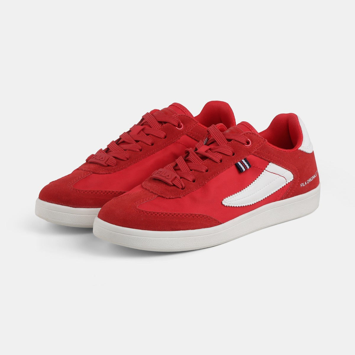 Soft Fabric Men’s Red Athletic Sneakers for Fitness and Outdoor Activities