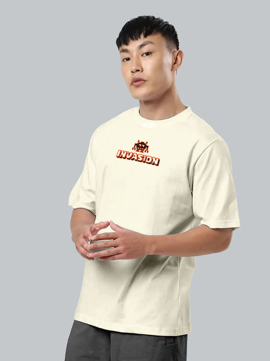 Fashionable Swanwhite Oversized T-shirt with Soft Fabric and Eye-Catching Graphic Print