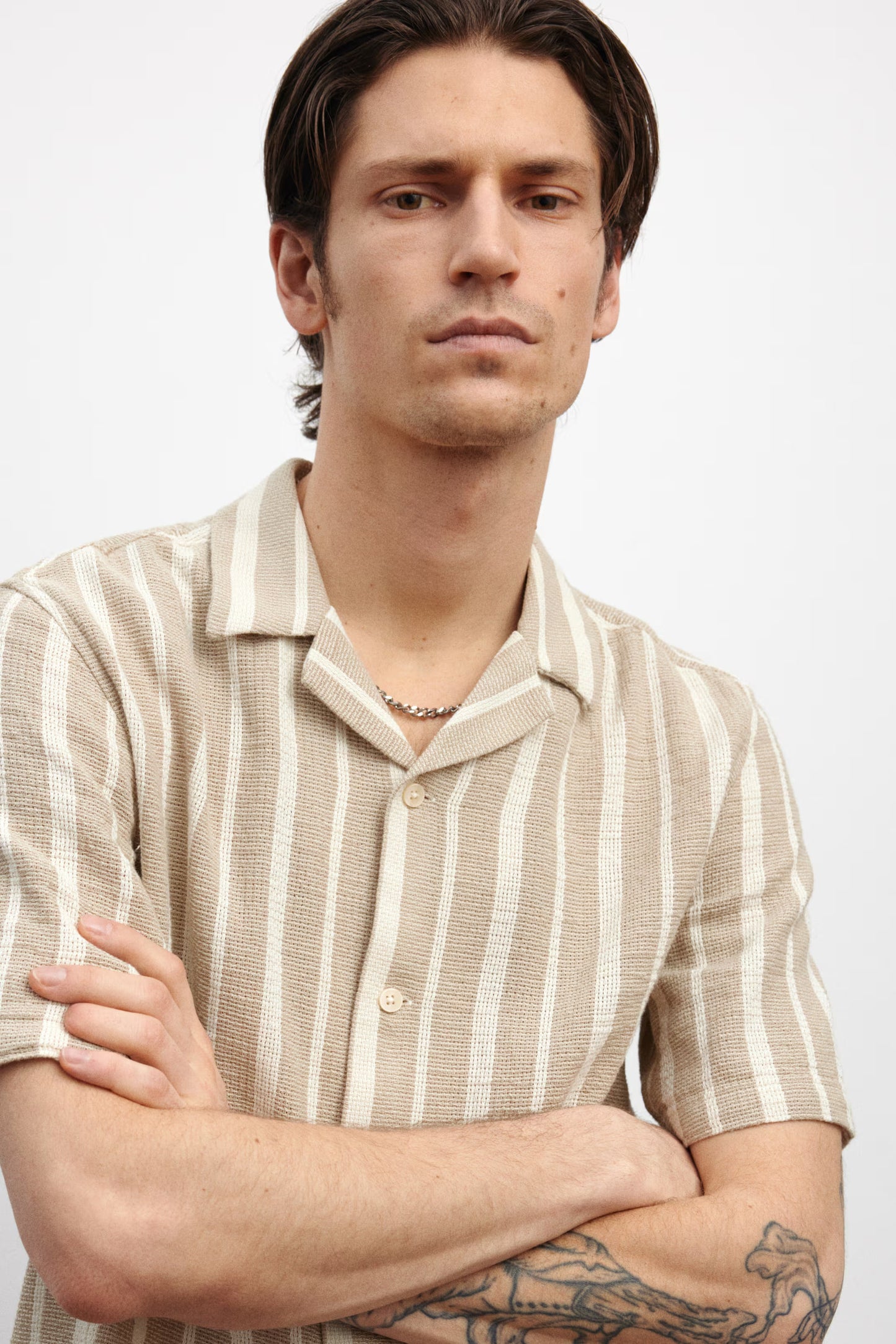 Men’s Regular Fit Textured Resort Wear Short Sleeve Shirt
