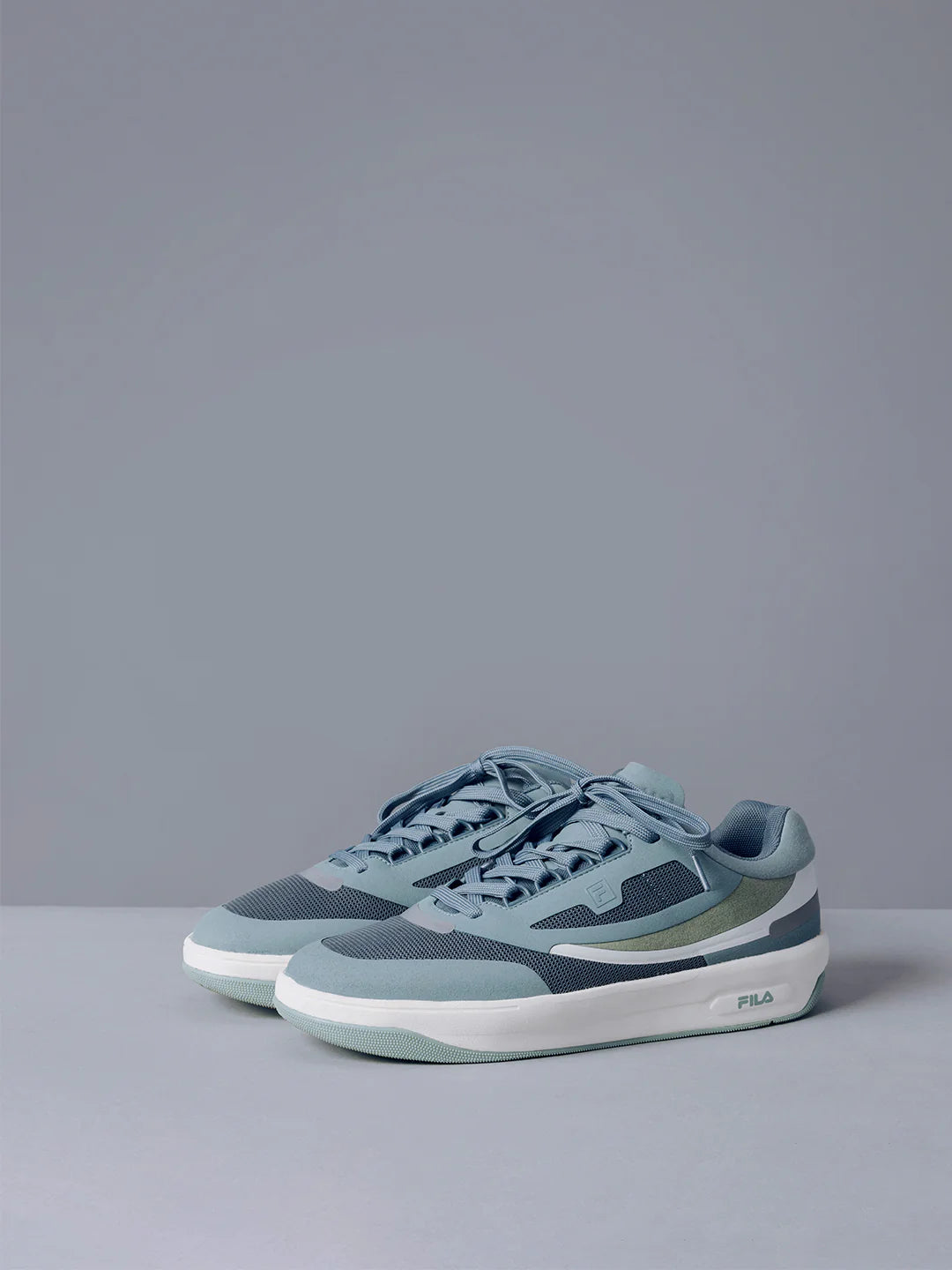 Men’s Casual Iceberg Green Sneakers for Work and Leisure