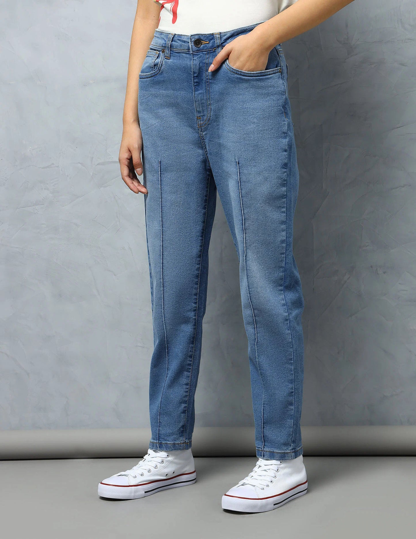 Women’s Relaxed High Rise Mom Fit Jeans with Modern Straight Leg Look