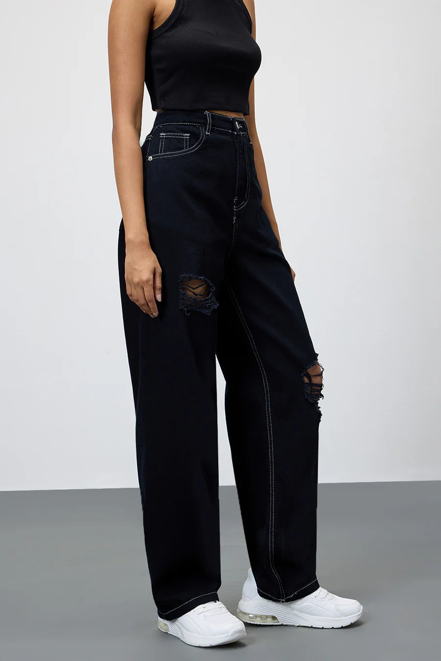 Women’s Black Straight Leg Jeans with Stylish Ripped Detailing and Relaxed Fit