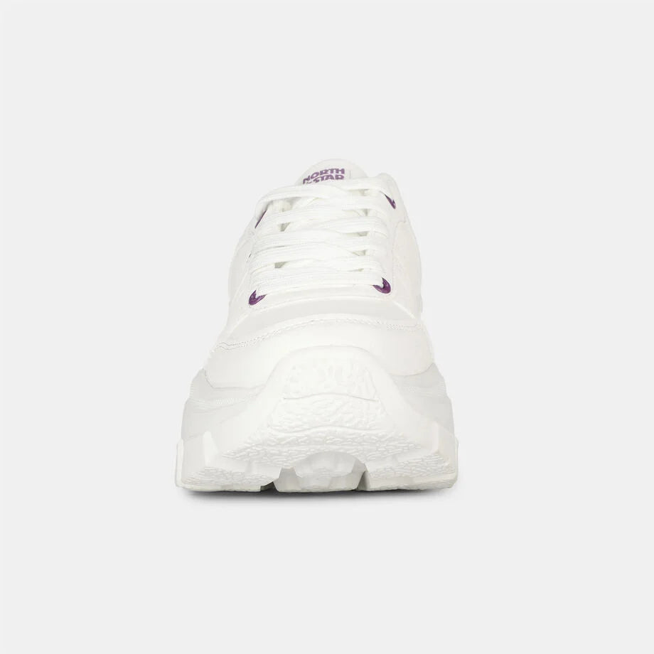 Contemporary Women’s White Casual Sneakers with Lightweight Construction and Trendy Look