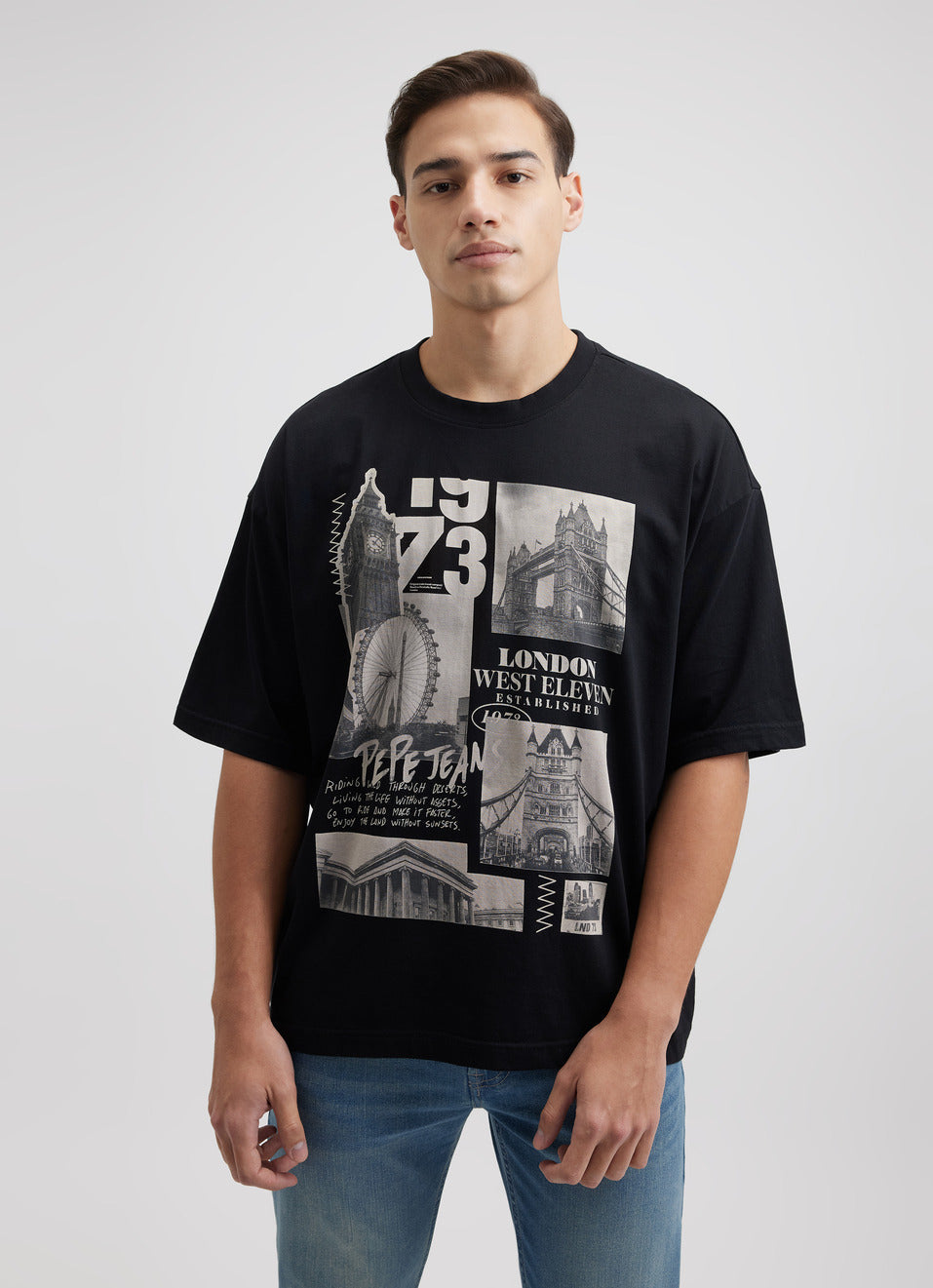 Trendy Black Oversized Graphic Print Short Sleeve Tee for Men