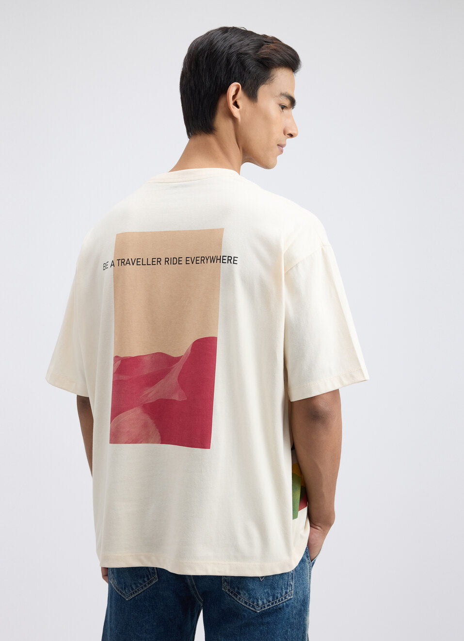 Relaxed Fit Men’s White Oversized T-Shirt with Printed Back Artwork