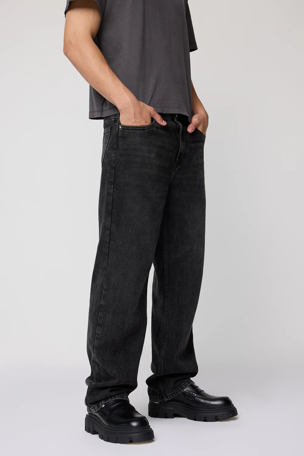 Classic Cinder Baggy Jeans for Men Relaxed Fit Straight Cut Denim Pants