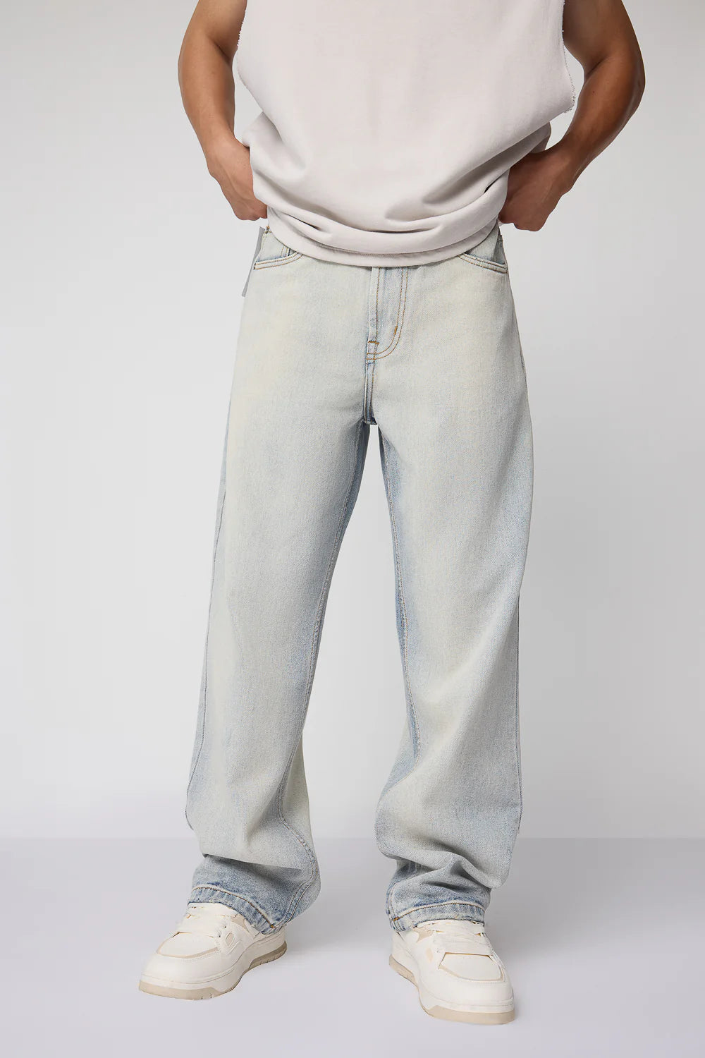 Trendy Blue Men’s Baggy Straight Jeans Relaxed Fit Modern Denim for Casual Looks