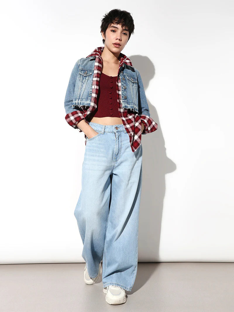 Fashionable Light Blue Jeans Wide Leg Relaxed Fit for Women