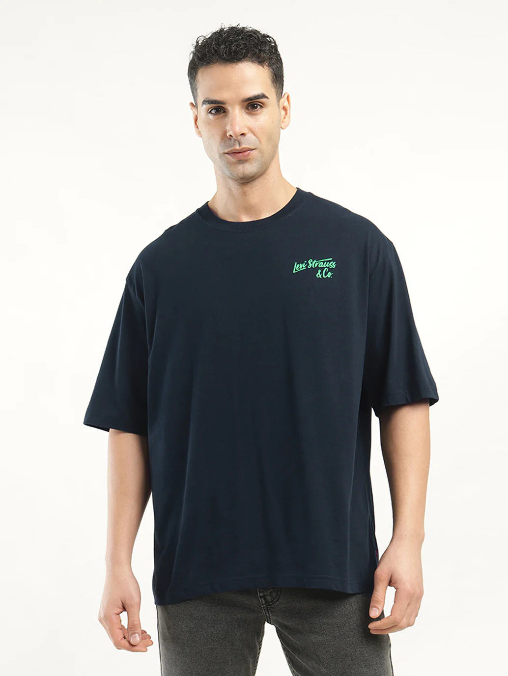 Mens Loose Fit Graphic Print T Shirt Perfect for Weekend and Casual Outfits