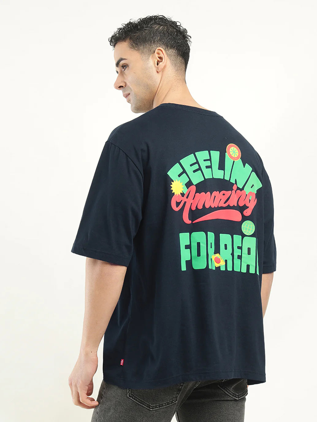 Mens Loose Fit Graphic Print T Shirt Perfect for Weekend and Casual Outfits