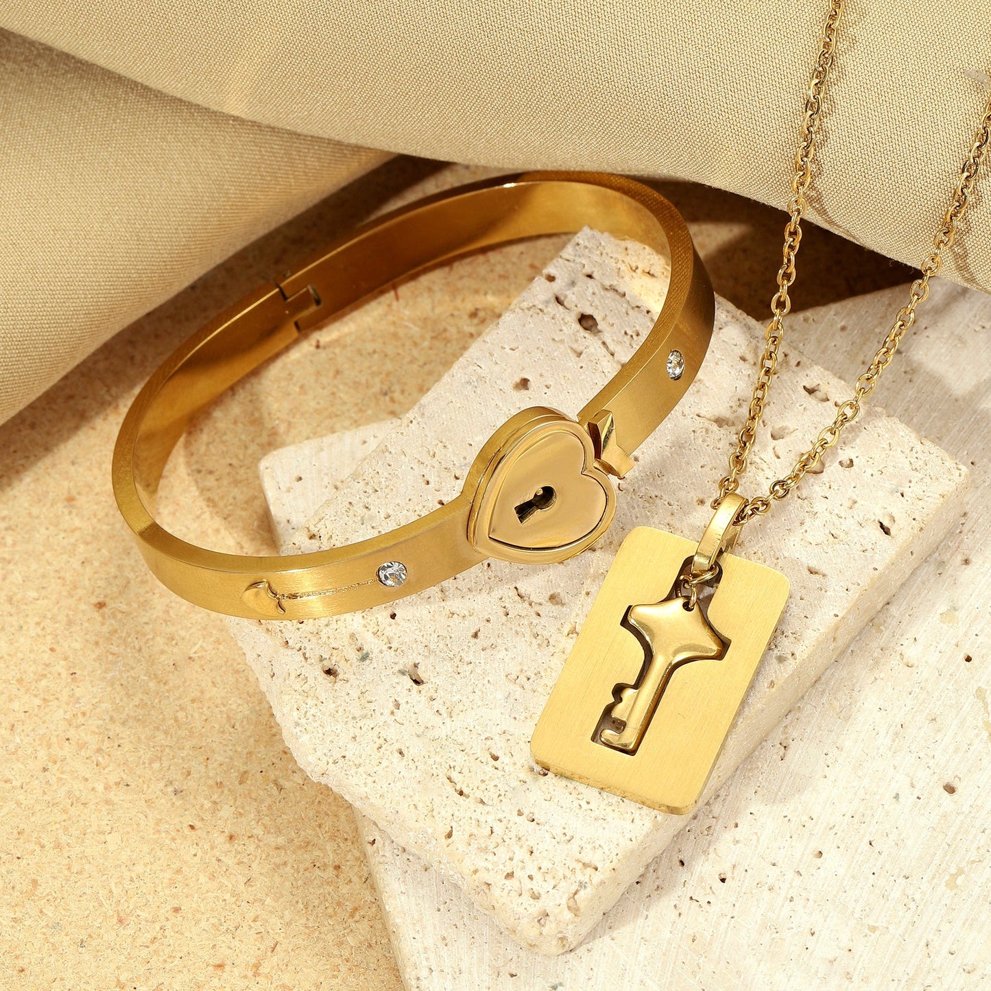 Romantic Gold Bracelet and Necklace Set with Lock and Key Motif