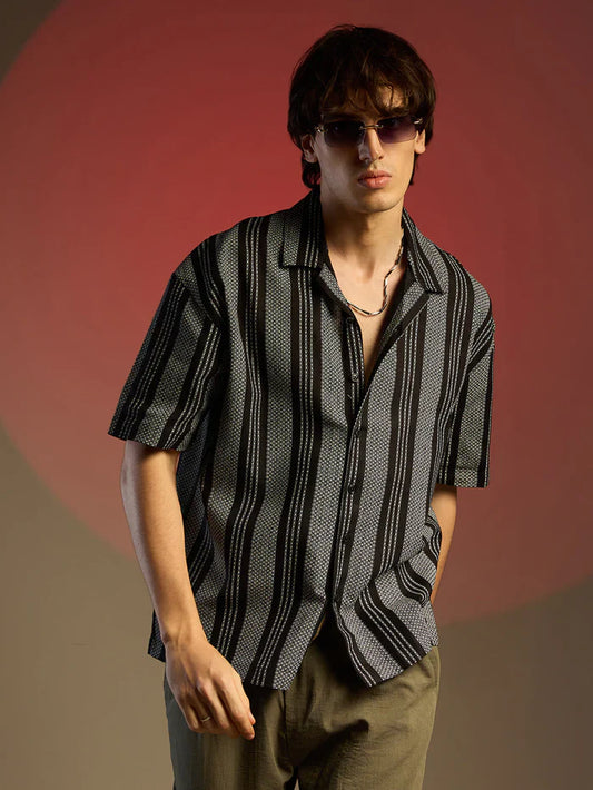 Breathable Woven Fabric Oversized Shirt with Classic Stripe Design